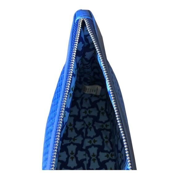Vera Bradley Outlet Essential Pouch in Straw Beaucoup Blue Faux Leather Trim NWT - Picture 10 of 16